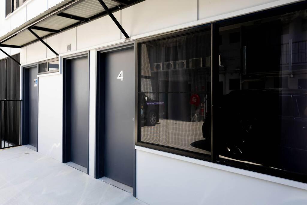Airlie Sun & Sand Motel Accommodation #4 에일리비치 외부 사진