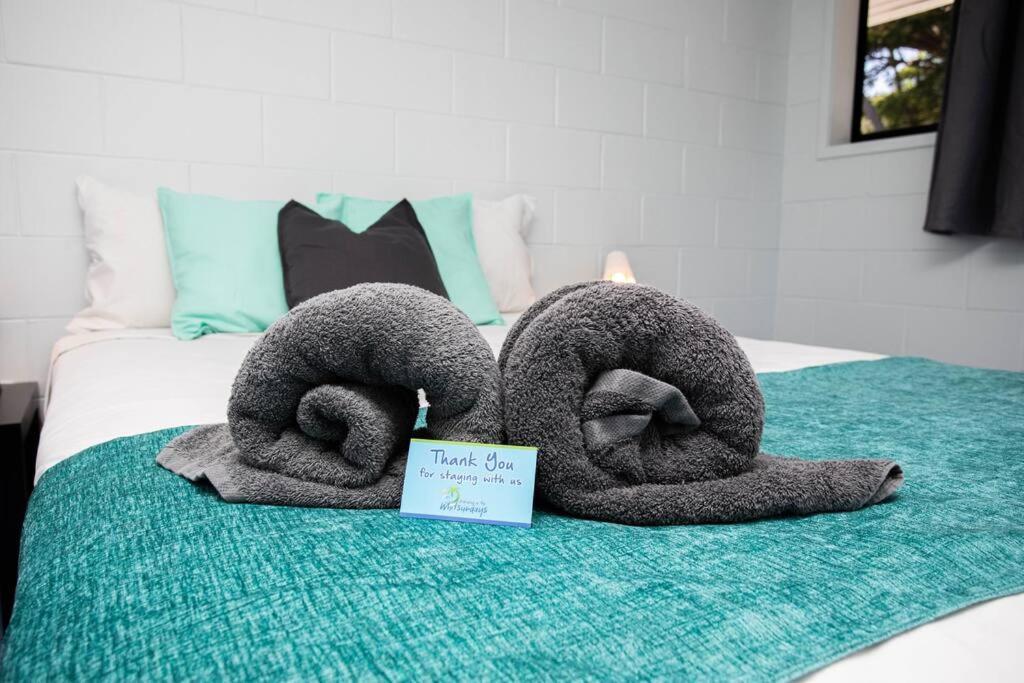 Airlie Sun & Sand Motel Accommodation #4 에일리비치 외부 사진