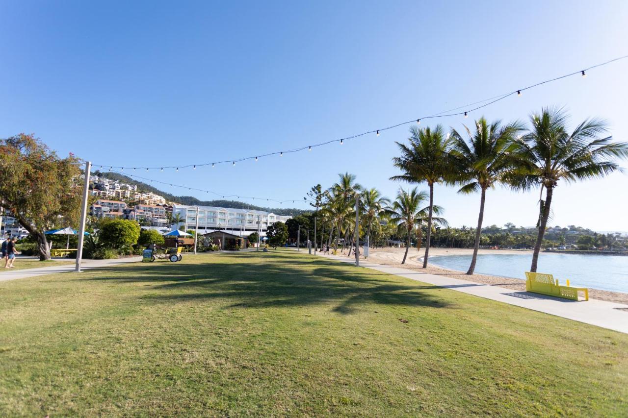 Airlie Sun & Sand Motel Accommodation #4 에일리비치 외부 사진